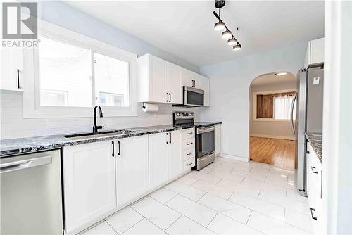 744 Martindale Road, Sudbury, ON - Indoor Photo Showing Kitchen With Stainless Steel Kitchen