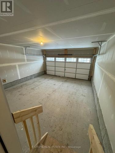 110 Hackamore Crescent, Ottawa, ON - Indoor Photo Showing Garage