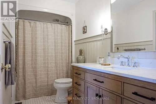 3595 Hill Street, Fort Erie (Stevensville), ON - Indoor Photo Showing Bathroom