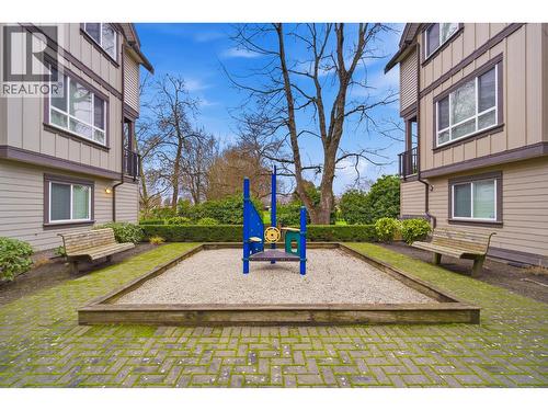 11 10999 Steveston Highway, Richmond, BC - Outdoor