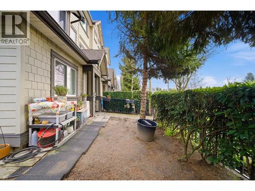 11 10999 Steveston Highway, Richmond, BC - Outdoor