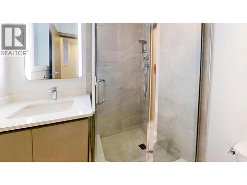 1611 Angelo Avenue, Port Coquitlam, BC - Indoor Photo Showing Bathroom