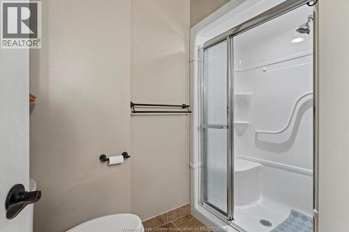 154 Purple Plum, Kingsville, ON - Indoor Photo Showing Bathroom