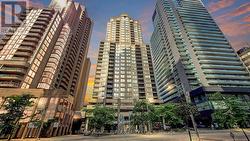 2501 - 750 BAY STREET  Toronto, ON M5G 1N6