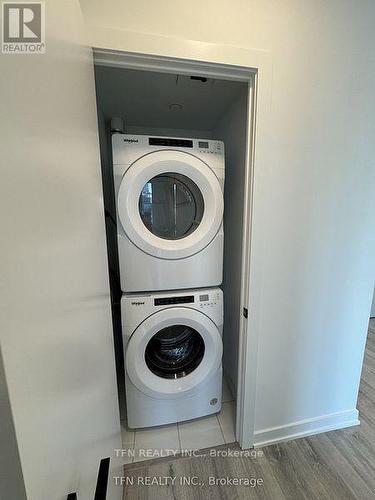 2008 - 327 King Street W, Toronto, ON - Indoor Photo Showing Laundry Room