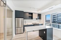 618 - 395 DUNDAS STREET W  Oakville, ON L6M 5R8