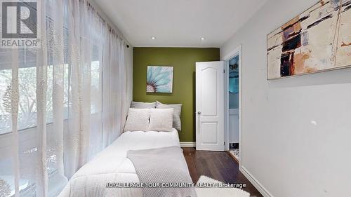 64 Machell Avenue, Aurora, ON - Indoor Photo Showing Other Room