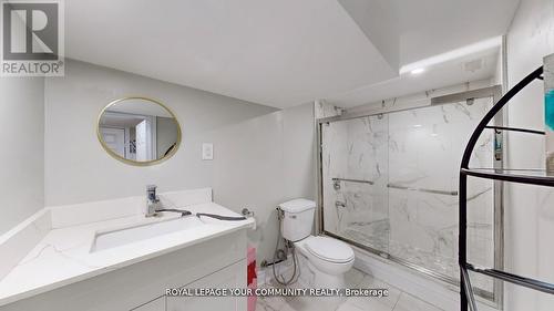 64 Machell Avenue, Aurora, ON - Indoor Photo Showing Bathroom