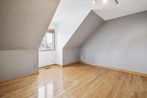 Chambre à coucher - 170 Rue Mailloux, Saint-Jean-Sur-Richelieu, QC - Indoor Photo Showing Other Room