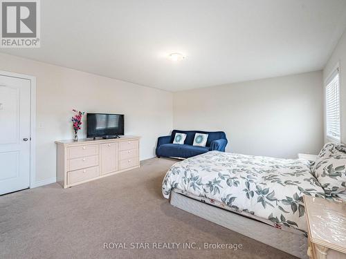 178 Newhouse Boulevard, Caledon, ON - Indoor Photo Showing Bedroom