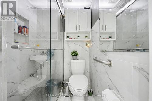 3203 Carabella Way, Mississauga, ON - Indoor Photo Showing Bathroom