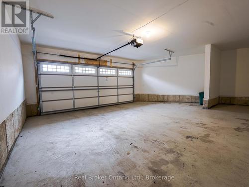 1397 William Halton Parkway, Oakville (Nw Northwest), ON - Indoor Photo Showing Garage