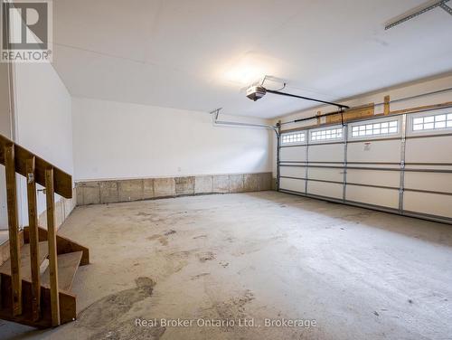 1397 William Halton Parkway, Oakville (Nw Northwest), ON - Indoor Photo Showing Garage