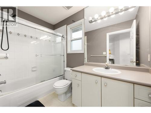10231 Cambie Road, Richmond, BC - Indoor Photo Showing Bathroom
