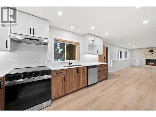 2022 Eagle Bay Road, Blind Bay, BC - Indoor Photo Showing Kitchen With Double Sink