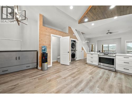 2022 Eagle Bay Road, Blind Bay, BC - Indoor