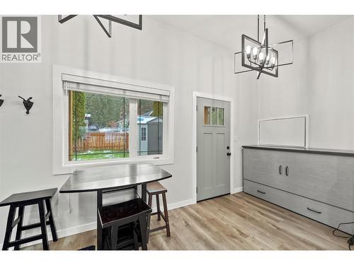 2022 Eagle Bay Road, Blind Bay, BC - Indoor