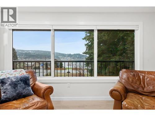 2022 Eagle Bay Road, Blind Bay, BC - Indoor