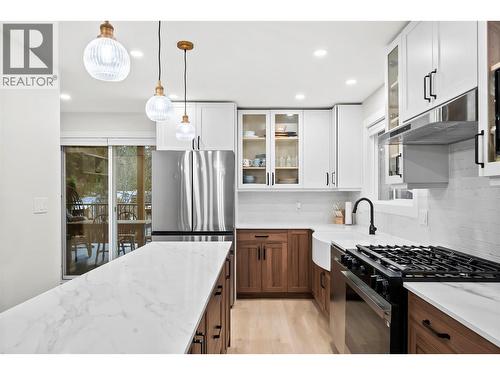 2022 Eagle Bay Road, Blind Bay, BC - Indoor Photo Showing Kitchen With Upgraded Kitchen