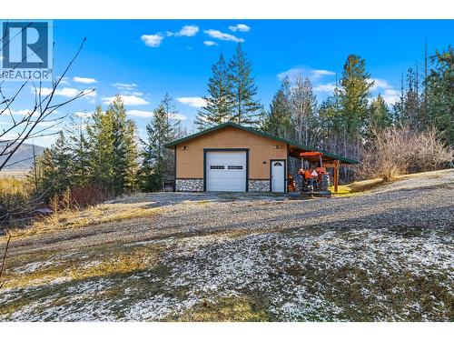 2033 Smith Road, Creston, BC - Outdoor