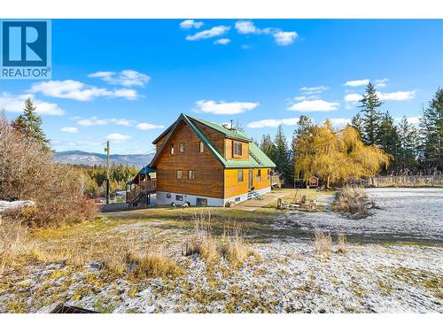 2033 Smith Road, Creston, BC - Outdoor