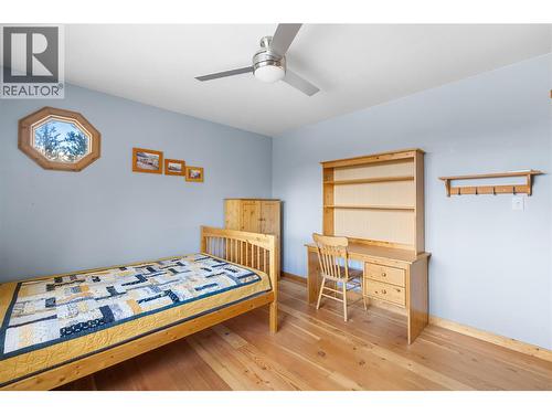 2033 Smith Road, Creston, BC - Indoor Photo Showing Bedroom