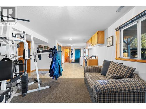 2033 Smith Road, Creston, BC - Indoor
