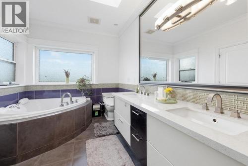 7291 Parry Street, Richmond, BC - Indoor Photo Showing Bathroom