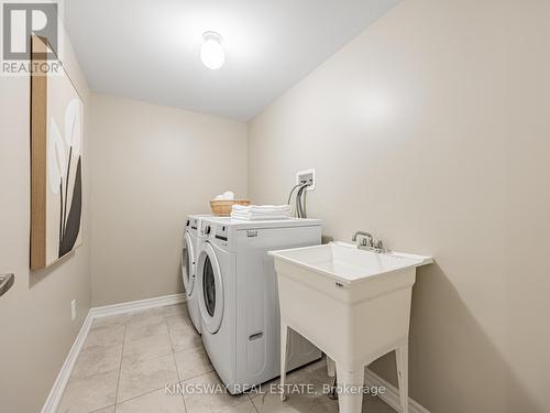 1104 Lockie Drive, Oshawa, ON - Indoor Photo Showing Laundry Room