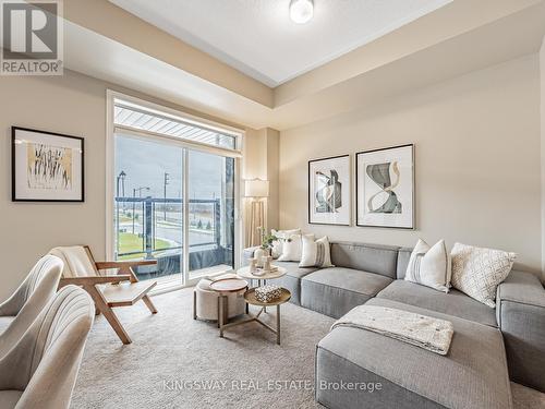 1104 Lockie Drive, Oshawa, ON - Indoor Photo Showing Living Room