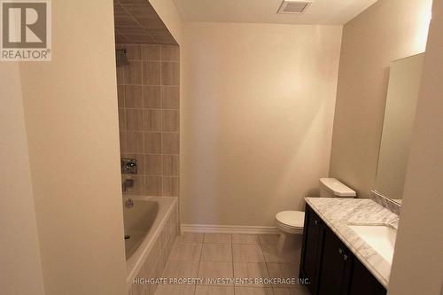 229 - 3905 Major Mackenzie Drive, Vaughan, ON - Indoor Photo Showing Bathroom