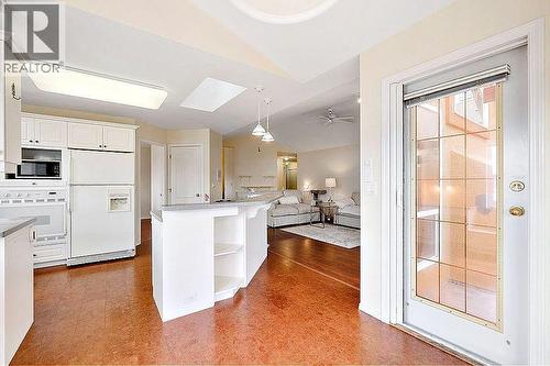 5205 Macneill Court, Peachland, BC - Indoor Photo Showing Kitchen