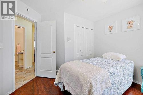 5205 Macneill Court, Peachland, BC - Indoor Photo Showing Bedroom