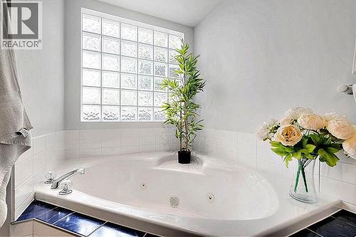 5205 Macneill Court, Peachland, BC - Indoor Photo Showing Bathroom