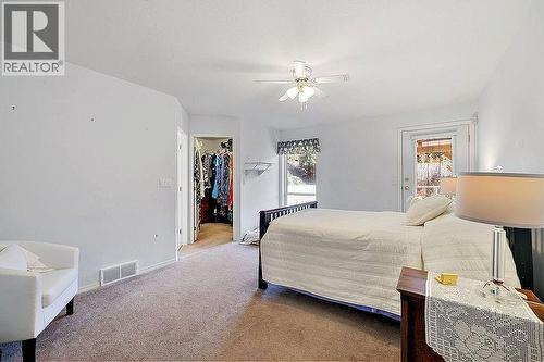 5205 Macneill Court, Peachland, BC - Indoor Photo Showing Bedroom