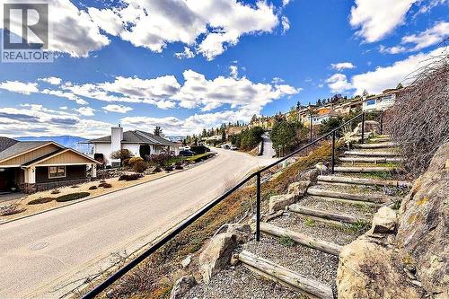5205 Macneill Court, Peachland, BC - Outdoor