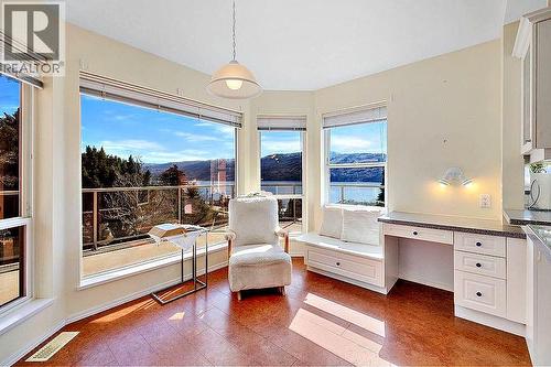 5205 Macneill Court, Peachland, BC - Indoor