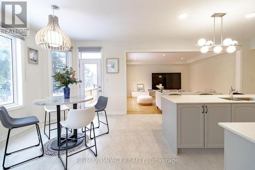 39 Connolly Road, Kawartha Lakes (Lindsay), ON - Indoor Photo Showing Dining Room