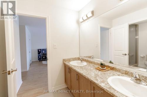 39 Connolly Road, Kawartha Lakes (Lindsay), ON - Indoor Photo Showing Bathroom