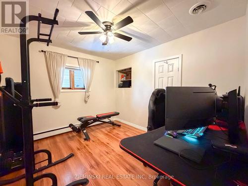 637 Montrock Street, Iroquois Falls, ON - Indoor Photo Showing Gym Room