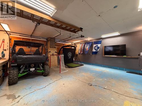 637 Montrock Street, Iroquois Falls, ON - Indoor Photo Showing Garage