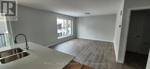 10 - 401 Glenroy Gilbert Drive, Ottawa, ON - Indoor Photo Showing Kitchen With Double Sink
