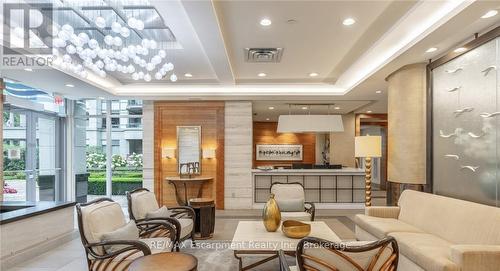 827 - 3500 Lakeshore Road W, Oakville (Br Bronte), ON - Indoor