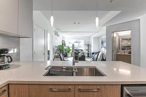 416 3182 Gladwin Road, Abbotsford, BC - Indoor Photo Showing Kitchen With Double Sink