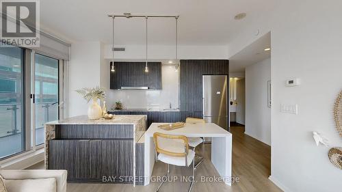 1701 - 1 Bloor Street E, Toronto, ON 