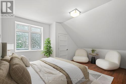 107 Maple Lane, Blue Mountains, ON - Indoor Photo Showing Bedroom