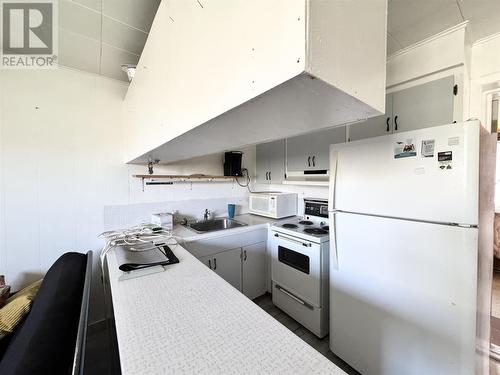 26 Connaught St, Chapleau, ON - Indoor Photo Showing Kitchen