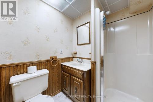 14 Dalehurst Avenue, Toronto, ON - Indoor Photo Showing Bathroom
