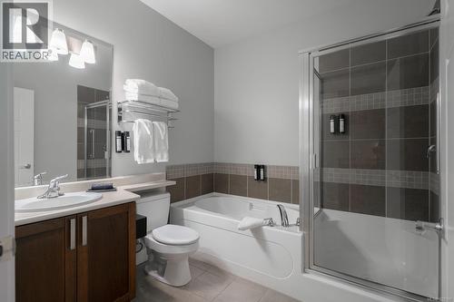 315C 1730 Riverside Lane, Courtenay, BC - Indoor Photo Showing Bathroom