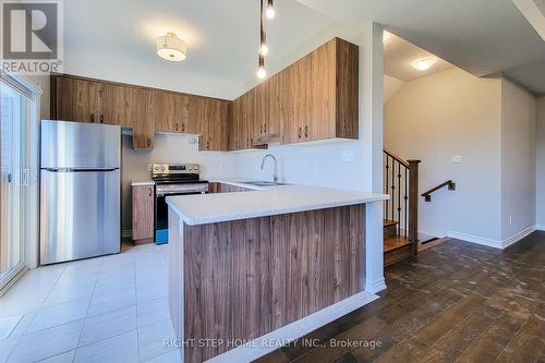 9 Mann Trail, Welland, ON - Indoor Photo Showing Kitchen